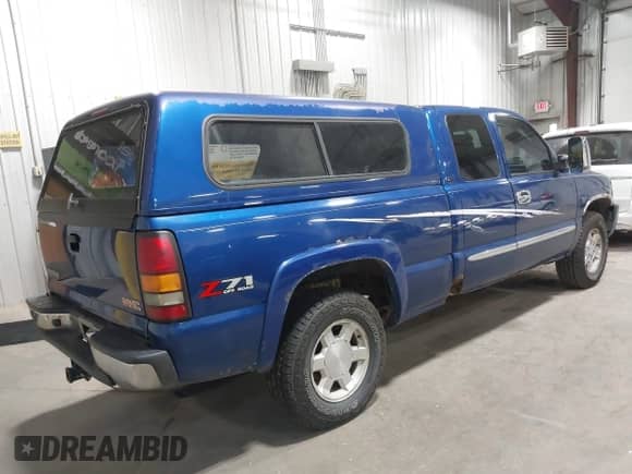 2004 GMC Sierra 1500 SLE with VIN 1GTEK19T24E259827, listed as a IAAI auction lot 42594760 with 216,492 mi miles and . Bid and sale history available at DreamBid. Image 4.