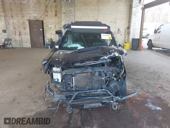 2018 Toyota Tacoma SR with VIN 5TFCZ5AN9JX125940, listed as a IAAI auction lot 41790040 with 80,454 mi miles and . Bid and sale history available at DreamBid. Image 13.