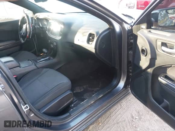 2016 Dodge Charger SXT с VIN 2C3CDXHG6GH318856, выставлен на аукционе IAAI как лот 43142658 с пробегом 107 431 миль миль и . История ставок и продаж доступна на DreamBid. Изображение 5.