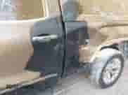 2017 GMC Sierra 1500 SLT z VIN 3GTU2NEJXHG390025, wystawiony jako IAAI lot #43466901 z przebiegiem 66 494 mil mil oraz . Historia ofert i sprzedaży dostępna na DreamBid. Obrazek 17.