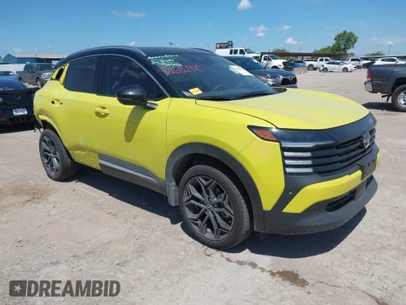 2025 Nissan Kicks SR with VIN 3N8AP6DB1SL376666, listed as a IAAI auction lot 42602940 with 4,212 mi miles and . Bid and sale history available at DreamBid. Image 1.