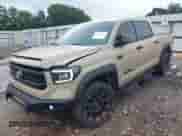 2017 Toyota Tundra SR5 z VIN 5TFEW5F16HX227892, wystawiony jako IAAI lot #42722548 z przebiegiem 172 863 mil mil oraz . Historia ofert i sprzedaży dostępna na DreamBid. Obrazek 2.