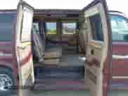 2004 Chevrolet Express Passenger с VIN 1GBFG15T441149305, выставлен на аукционе IAAI как лот 43040447 с пробегом 169 635 миль миль и . История ставок и продаж доступна на DreamBid. Изображение 8.