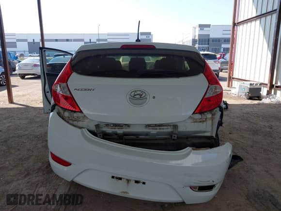 2015 Hyundai Accent GS z VIN KMHCT5AEXFU217791, wystawiony jako IAAI lot #43364438 z przebiegiem 74 167 mil mil oraz . Historia ofert i sprzedaży dostępna na DreamBid. Obrazek 16.