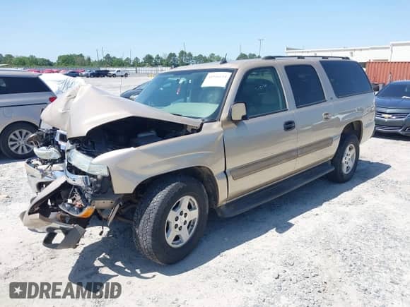 2005 Chevrolet Suburban LT with VIN 1GNEC16Z75J117611, listed as a IAAI auction lot 41946614 with 273,541 mi miles and . Bid and sale history available at DreamBid. Image 2.