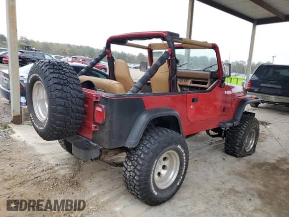 1988 Jeep Wrangler z VIN 2BCCV81J1JB516132, wystawiony jako Copart lot #78994774 z przebiegiem 108 123 mil mil oraz Szkoda całkowita • Salvage title. Historia ofert i sprzedaży dostępna na DreamBid. Obrazek 3.