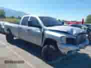 2006 Dodge 2500 SLT z VIN 1D7KS28C16J151063, wystawiony jako IAAI lot #42454688 z przebiegiem 284 260 mil mil oraz . Historia ofert i sprzedaży dostępna na DreamBid. Obrazek 1.