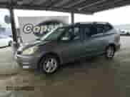 2004 Toyota Sienna XLE z VIN 5TDZA22C14S178977, wystawiony jako Copart lot #84794395 z przebiegiem 219 343 mil mil oraz Czysty tytuł • Clean title. Historia ofert i sprzedaży dostępna na DreamBid. Obrazek 1.