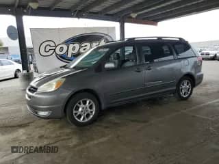2004 Toyota Sienna XLE z VIN 5TDZA22C14S178977, wystawiony jako Copart lot #84794395 z przebiegiem 219 343 mil mil oraz Czysty tytuł • Clean title. Historia ofert i sprzedaży dostępna na DreamBid. Obrazek 1.