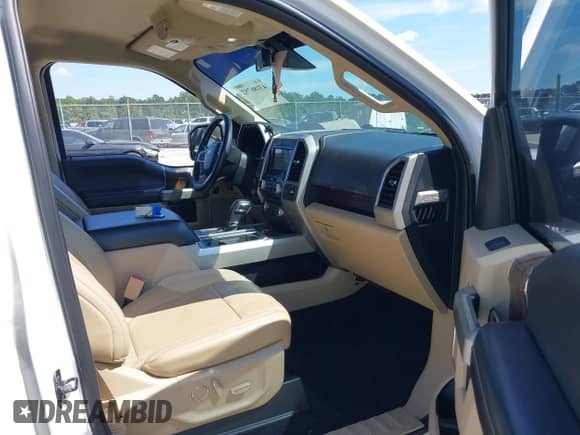 2017 Ford F-150 XL z VIN 1FTEW1EG7HFA89249, wystawiony jako IAAI lot #43186752 z przebiegiem 151 754 mil mil oraz . Historia ofert i sprzedaży dostępna na DreamBid. Obrazek 5.