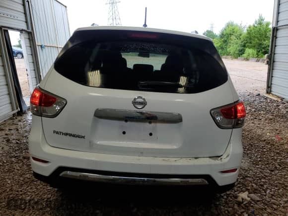 2015 Nissan Pathfinder S с VIN 5N1AR2MN2FC691854, выставлен на аукционе Copart как лот 68700285 с пробегом 123 294 миль миль и Списание • Salvage title. История ставок и продаж доступна на DreamBid. Изображение 6.