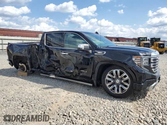 2023 GMC Sierra 1500 Denali с VIN 3GTUUGE85PG143996, выставлен на аукционе Copart как лот 70958025 с пробегом 57 331 миль миль и Списание • Salvage title. История ставок и продаж доступна на DreamBid. Изображение 4.
