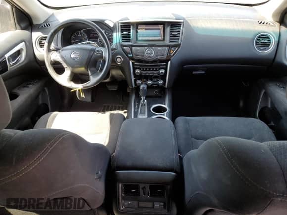 2014 Nissan Pathfinder S with VIN 5N1AR2MN0EC688661, listed as a Copart auction lot 71724515 with 104,270 mi miles and Clean title. Bid and sale history available at DreamBid. Image 8.