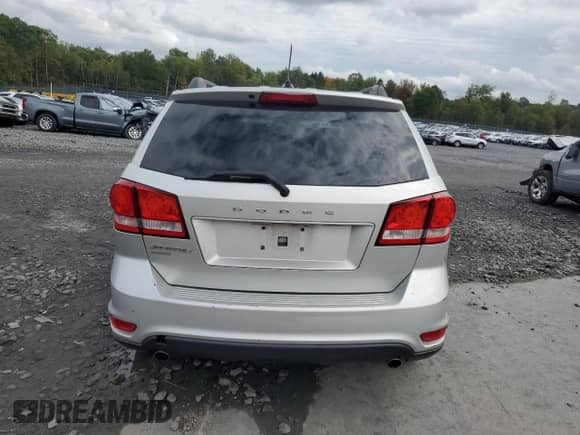 2011 Dodge Journey Mainstreet with VIN 3D4PH1FG6BT559255, listed as a Copart auction lot 82036445 with 172,802 mi miles and Salvage title. Bid and sale history available at DreamBid. Image 6.