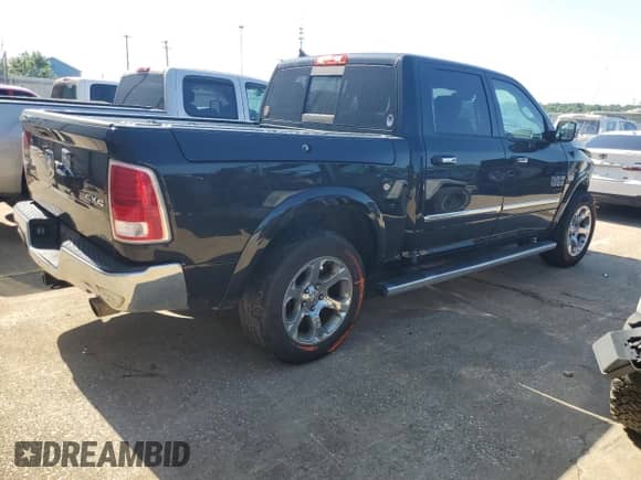 2018 Ram 1500 Laramie z VIN 1C6RR7NTXJS208750, wystawiony jako Copart lot #61460535 z przebiegiem 96 808 mil mil oraz Szkoda całkowita • Salvage title. Historia ofert i sprzedaży dostępna na DreamBid. Obrazek 3.
