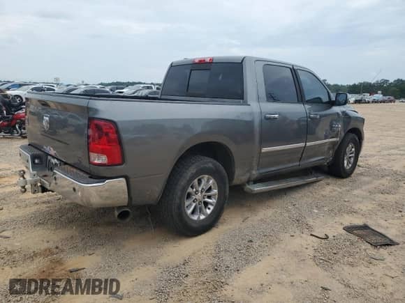 2013 Ram 1500 SLT z VIN 1C6RR6LG6DS700163, wystawiony jako Copart lot #66952665 z przebiegiem 217 213 mil mil oraz Szkoda całkowita • Salvage title. Historia ofert i sprzedaży dostępna na DreamBid. Obrazek 3.