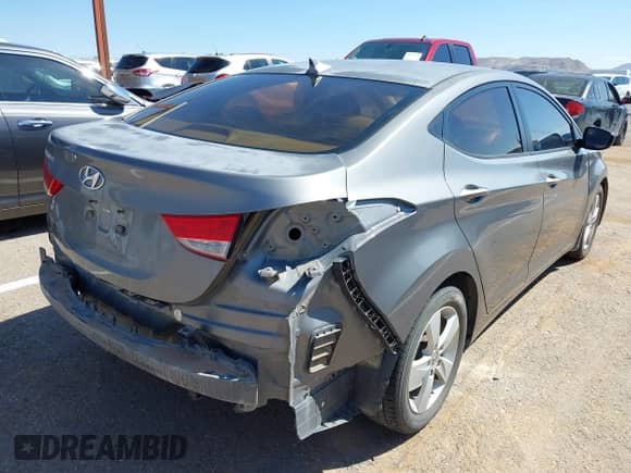 2013 Hyundai Elantra Limited z VIN 5NPDH4AE4DH398253, wystawiony jako IAAI lot #43199784 z przebiegiem 116 852 mil mil oraz . Historia ofert i sprzedaży dostępna na DreamBid. Obrazek 4.