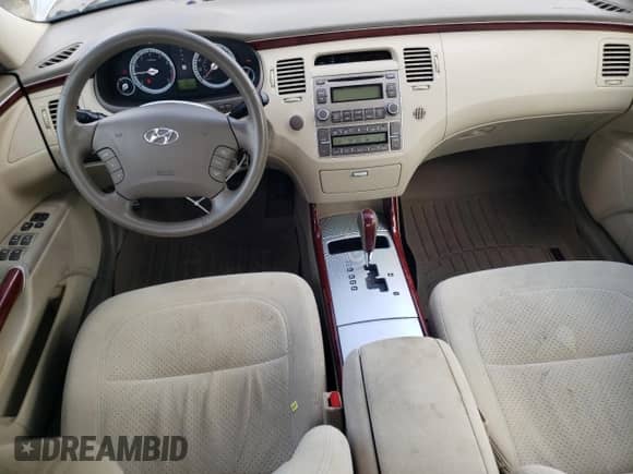 2008 Hyundai Azera GLS с VIN KMHFC46D08A320598, выставлен на аукционе Copart как лот 68773244 с пробегом 35 997 миль миль и Списание • Salvage title. История ставок и продаж доступна на DreamBid. Изображение 8.