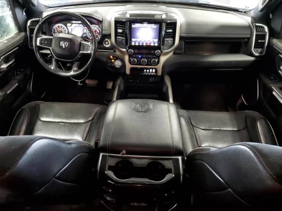 2019 Ram 1500 Laramie с VIN 1C6SRFJT0KN555621, выставлен на аукционе Copart как лот 70895085 с пробегом 66 948 миль миль и Списание • Salvage title. История ставок и продаж доступна на DreamBid. Изображение 8.