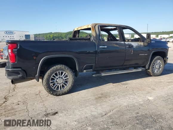 2020 Chevrolet Silverado 2500HD High Country z VIN 1GC4YREY4LF165984, wystawiony jako Copart lot #58317565 z przebiegiem Nie podano mil oraz Nie do naprawy • Non repairable. Historia ofert i sprzedaży dostępna na DreamBid. Obrazek 3.