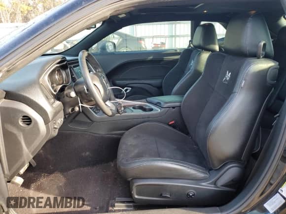 2017 Dodge Challenger 392 Hemi Scat Pack Shaker with VIN 2C3CDZFJ1HH627260, listed as a Copart auction lot 46330715 with 34,936 mi miles and Salvage title. Bid and sale history available at DreamBid. Image 7.