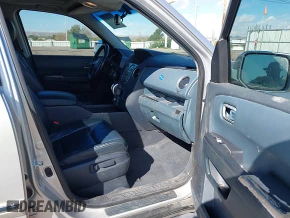 2009 Honda Pilot Touring with VIN 5FNYF48889B014312, listed as a IAAI auction lot 43528408 with 238,282 mi miles and . Bid and sale history available at DreamBid. Image 5.