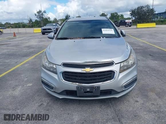 2015 Chevrolet Cruze LT z VIN 1G1PC5SB2F7209251, wystawiony jako IAAI lot #43414129 z przebiegiem 144 257 mil mil oraz . Historia ofert i sprzedaży dostępna na DreamBid. Obrazek 6.