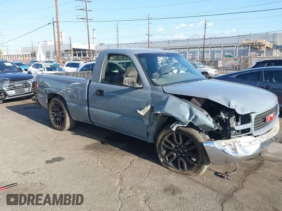 1999 GMC Sierra 1500 SLE with VIN 1GTEC14VXXZ504389, listed as a IAAI auction lot 43139898 with 190,389 mi miles and . Bid and sale history available at DreamBid. Image 1.