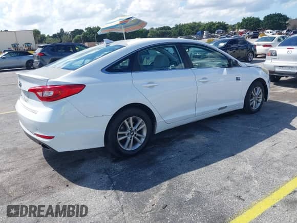 2016 Hyundai Sonata SE с VIN 5NPE24AFXGH308154, выставлен на аукционе IAAI как лот 43499162 с пробегом 66 791 миль миль и . История ставок и продаж доступна на DreamBid. Изображение 4.