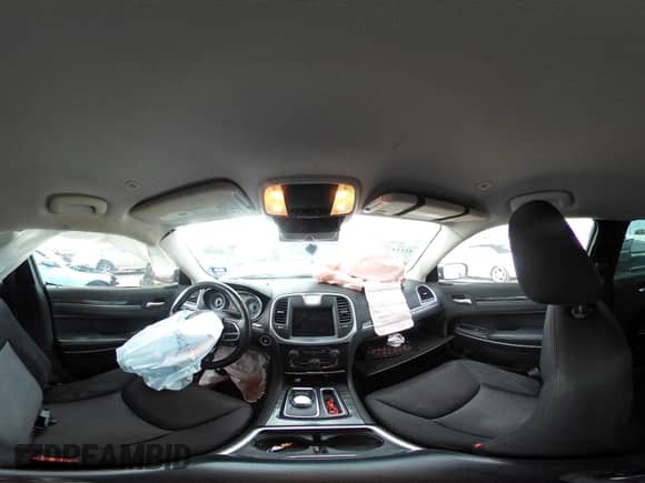 2020 Chrysler 300 Touring с VIN 2C3CCAAG6LH112151, выставлен на аукционе IAAI как лот 43114891 с пробегом 127 487 миль миль и . История ставок и продаж доступна на DreamBid. Изображение 18.