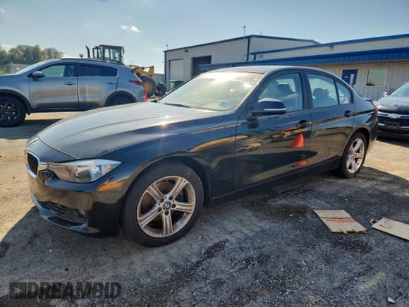 2013 BMW 3 Series 328i xDrive с VIN WBA3B5G50DNS00453, выставлен на аукционе Copart как лот 86473125 с пробегом 95 912 миль миль и Чистый • Clean title. История ставок и продаж доступна на DreamBid. Изображение 1.