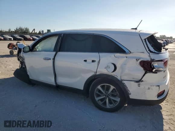 2020 Kia Sorento LX with VIN 5XYPG4A57LG692557, listed as a Copart auction lot 69871335 with Not provided miles and Non repairable. Bid and sale history available at DreamBid. Image 2.