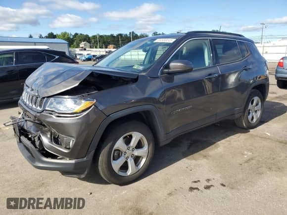 2019 Jeep Compass Latitude с VIN 3C4NJDBB5KT674790, выставлен на аукционе Copart как лот 69568045 с пробегом 93 821 миль миль и Списание • Salvage title. История ставок и продаж доступна на DreamBid. Изображение 1.
