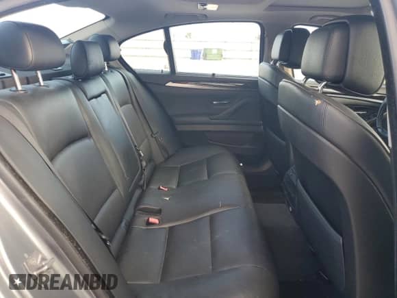 2011 BMW 5 Series 550i z VIN WBAFR9C51BC758665, wystawiony jako Copart lot #86199584 z przebiegiem 153 569 mil mil oraz Czysty tytuł • Clean title. Historia ofert i sprzedaży dostępna na DreamBid. Obrazek 10.