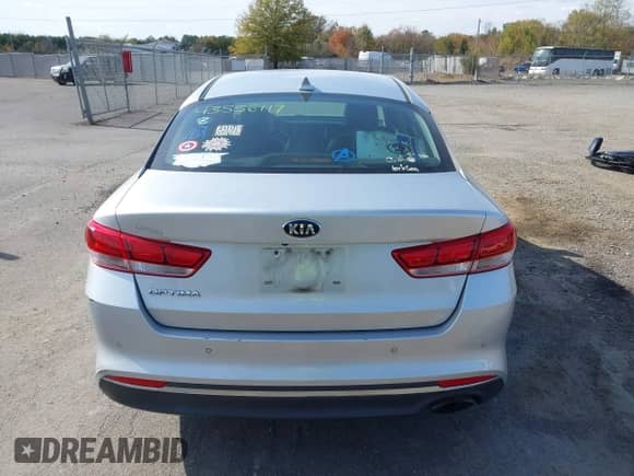 2018 Kia Optima LX с VIN 5XXGT4L35JG259165, выставлен на аукционе IAAI как лот 43556117 с пробегом 141 654 миль миль и . История ставок и продаж доступна на DreamBid. Изображение 16.