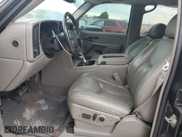 2005 Chevrolet Silverado 1500 Z71 with VIN 2GCEK13T051203705, listed as a Copart auction lot 90085835 with 181,125 mi miles and Clean title. Bid and sale history available at DreamBid. Image 7.