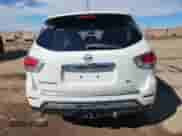 2015 Nissan Pathfinder S z VIN 5N1AR2MN9FC706138, wystawiony jako Copart lot #71506805 z przebiegiem 148 148 mil mil oraz Szkoda całkowita • Salvage title. Historia ofert i sprzedaży dostępna na DreamBid. Obrazek 6.