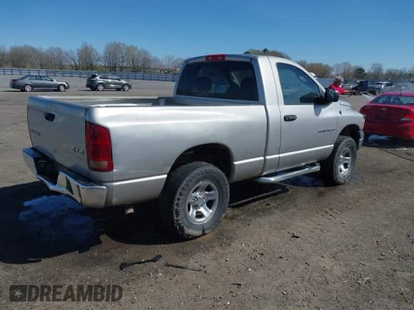 2004 Dodge 1500 ST z VIN 1D7HU16N04J159106, wystawiony jako IAAI lot #41802145 z przebiegiem 257 261 mil mil oraz . Historia ofert i sprzedaży dostępna na DreamBid. Obrazek 4.