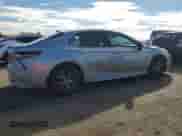 2021 Toyota Camry SE z VIN 4T1G11AK5MU462355, wystawiony jako Copart lot #82512355 z przebiegiem 45 085 mil mil oraz Szkoda całkowita • Salvage title. Historia ofert i sprzedaży dostępna na DreamBid. Obrazek 3.