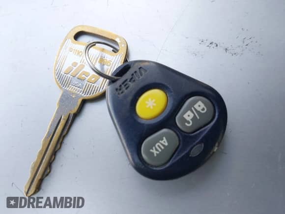 2005 Chevrolet Astro Cargo z VIN 1GCDM19X15B114810, wystawiony jako IAAI lot #42316144 z przebiegiem Nie podano mil oraz . Historia ofert i sprzedaży dostępna na DreamBid. Obrazek 11.