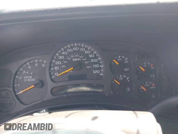 2005 Chevrolet Silverado 1500 Work Truck with VIN 1GCEC14X65Z204931, listed as a IAAI auction lot 42353592 with 266,173 mi miles and . Bid and sale history available at DreamBid. Image 7.