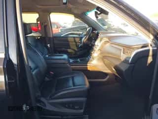 2016 Chevrolet Suburban LT z VIN 1GNSCHKC0GR205174, wystawiony jako IAAI lot #43260892 z przebiegiem 473 201 mil mil oraz . Historia ofert i sprzedaży dostępna na DreamBid. Obrazek 5.