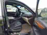 2017 Cadillac Escalade ESV Luxury z VIN 1GYS4HKJ4HR120256, wystawiony jako IAAI lot #42561194 z przebiegiem 165 482 mil mil oraz . Historia ofert i sprzedaży dostępna na DreamBid. Obrazek 5.