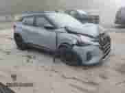 2023 Nissan Kicks SR с VIN 3N1CP5DV3PL507695, выставлен на аукционе Copart как лот 84400615 с пробегом 43 700 миль миль и Списание • Salvage title. История ставок и продаж доступна на DreamBid. Изображение 4.