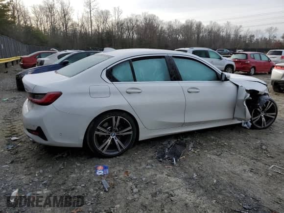 2021 BMW 3 Series 330e xDrive z VIN WBA5P9C06MFK97759, wystawiony jako Copart lot #70629822 z przebiegiem Nie podano mil oraz . Historia ofert i sprzedaży dostępna na DreamBid. Obrazek 3.