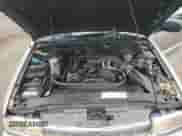 1998 Chevrolet Blazer LT z VIN 1GNDT13W8W2283752, wystawiony jako Copart lot #80677034 z przebiegiem 254 376 mil mil oraz Szkoda całkowita • Salvage title. Historia ofert i sprzedaży dostępna na DreamBid. Obrazek 13.