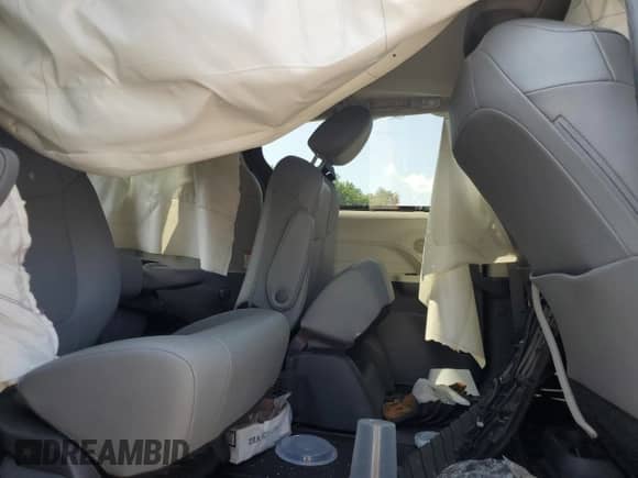 2024 Toyota Sienna XLE with VIN 5TDJSKFC1RS137602, listed as a Copart auction lot 66499695 with 23,421 mi miles and Salvage title. Bid and sale history available at DreamBid. Image 10.