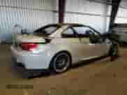 2011 BMW M3 z VIN WBSDX9C50BE399046, wystawiony jako Copart lot #83610864 z przebiegiem Nie podano mil oraz Nie do naprawy • Non repairable. Historia ofert i sprzedaży dostępna na DreamBid. Obrazek 3.