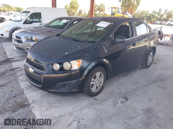 2014 Chevrolet Sonic LT с VIN 1G1JC5SB3E4145128, выставлен на аукционе IAAI как лот 43123359 с пробегом 118 823 миль миль и . История ставок и продаж доступна на DreamBid. Изображение 2.