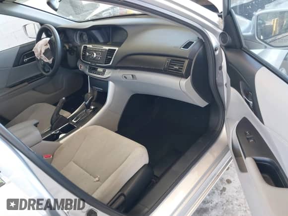 2014 Honda Accord EX с VIN 1HGCR2F70EA040150, выставлен на аукционе IAAI как лот 43450370 с пробегом 132 805 миль миль и . История ставок и продаж доступна на DreamBid. Изображение 5.